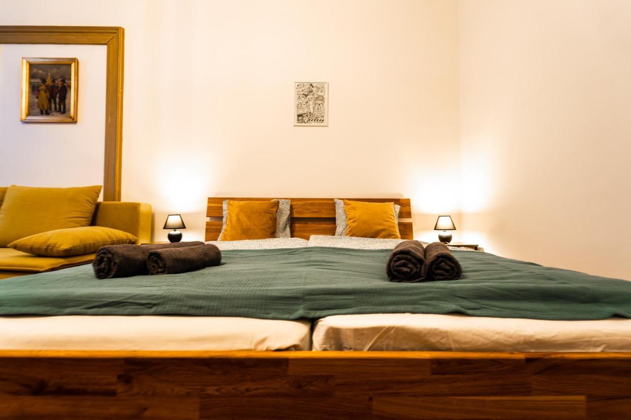 Palace Quarter Suite Budapest Extérieur photo