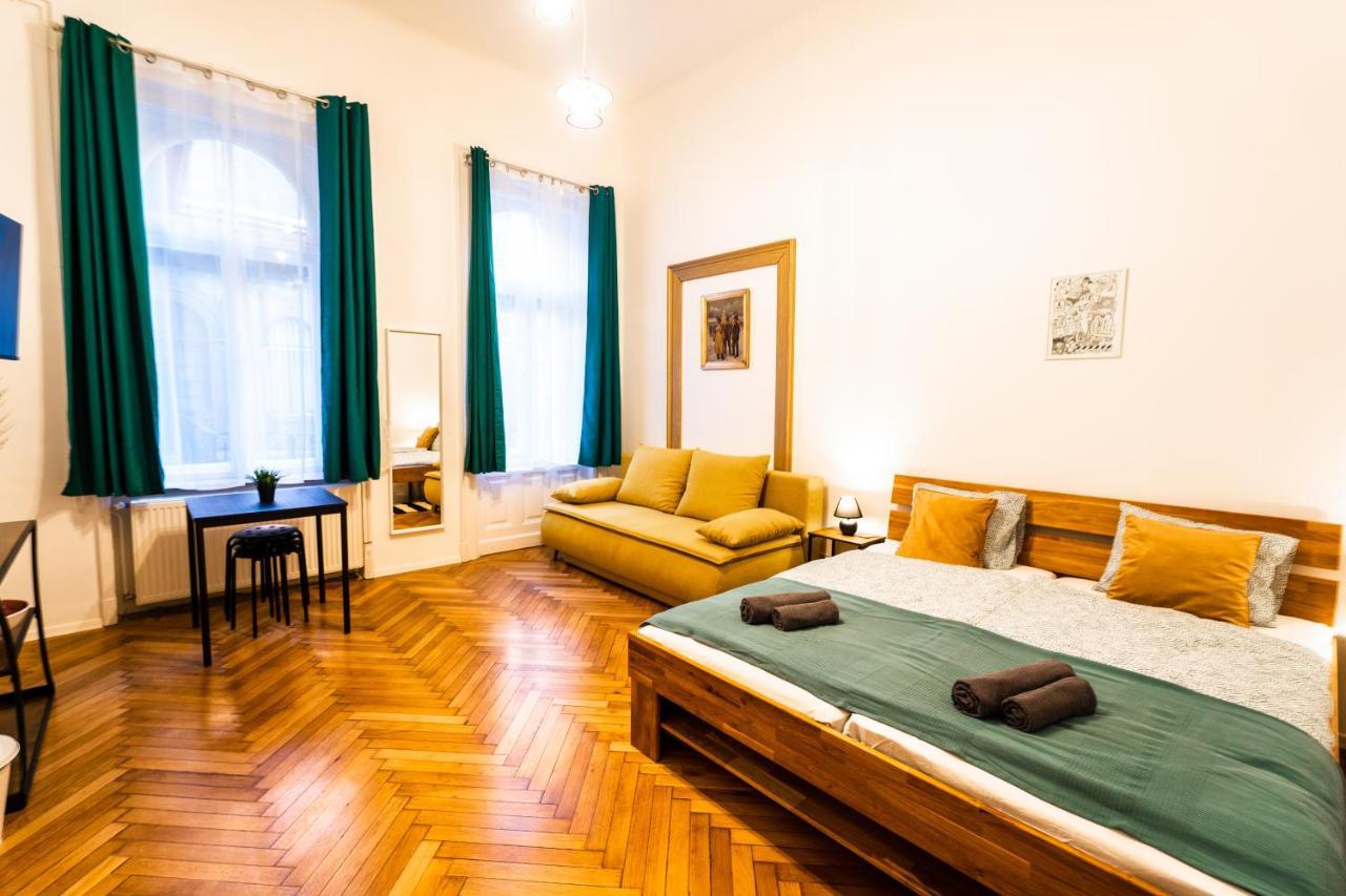 Palace Quarter Suite Budapest Extérieur photo