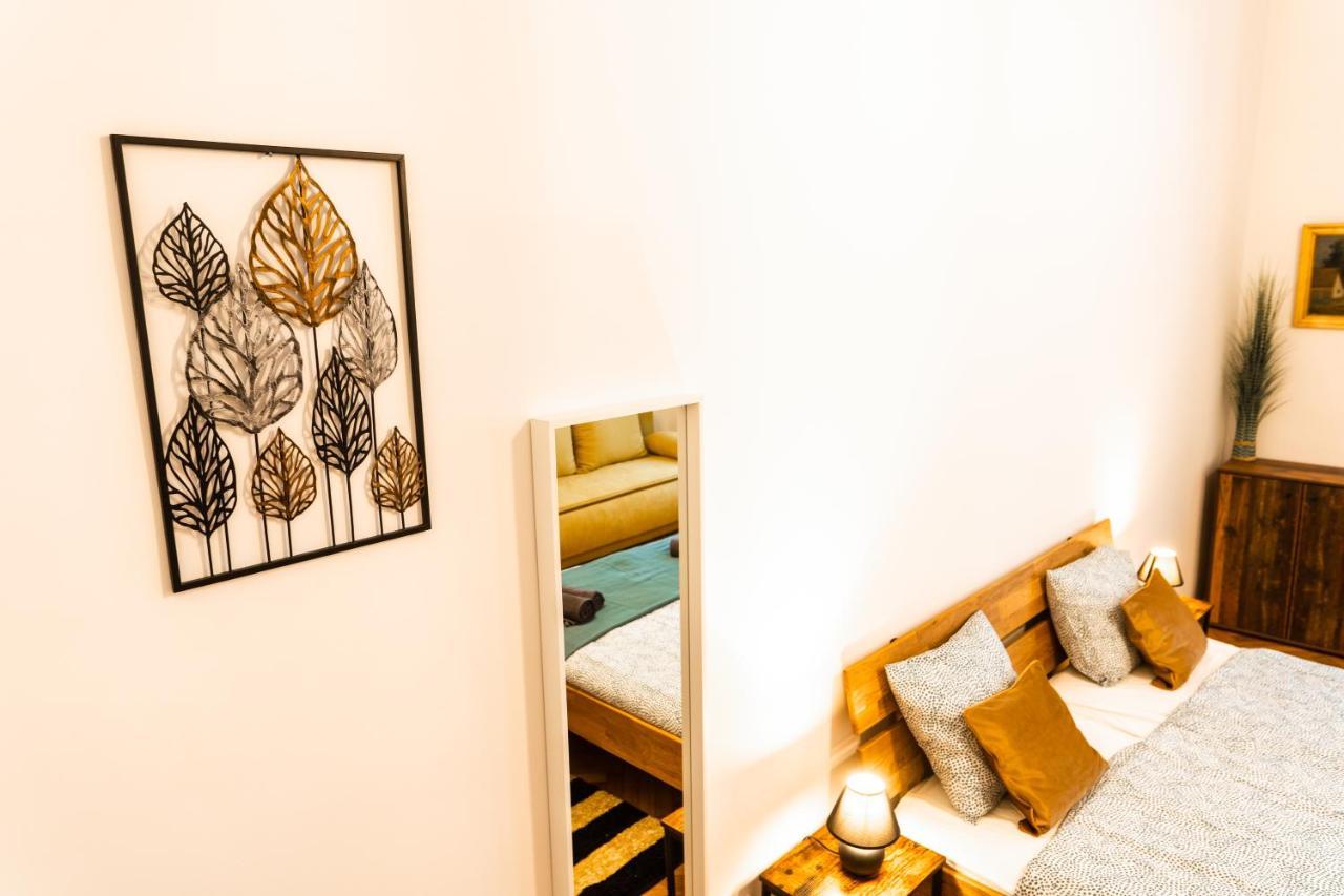Palace Quarter Suite Budapest Extérieur photo